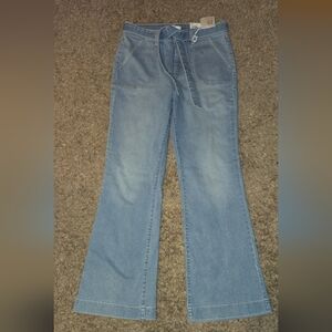 Lauren Conrad high-rise flare